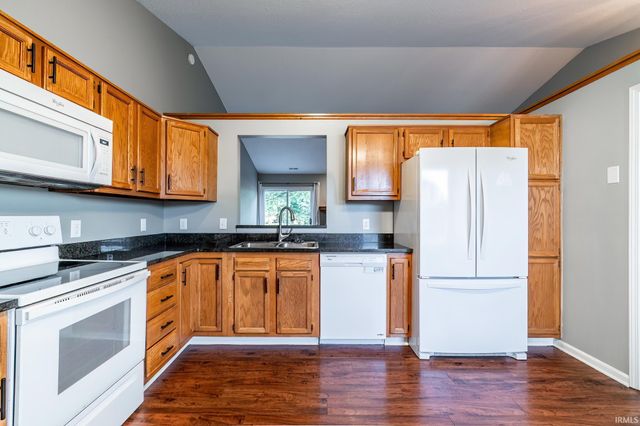 2316 Sweet Cider Road, Fort Wayne, IN 46818