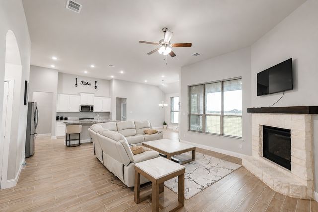 8110 Honeywell, Greenville, TX 75402