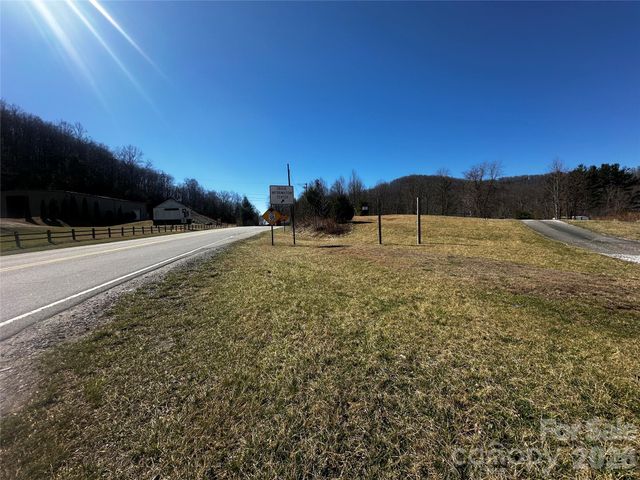 400 Old Dale Road, Spruce Pine, NC 28777