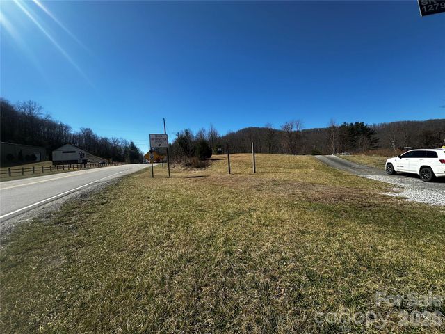 400 Old Dale Road, Spruce Pine, NC 28777