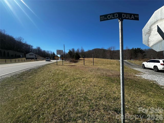 400 Old Dale Road, Spruce Pine, NC 28777