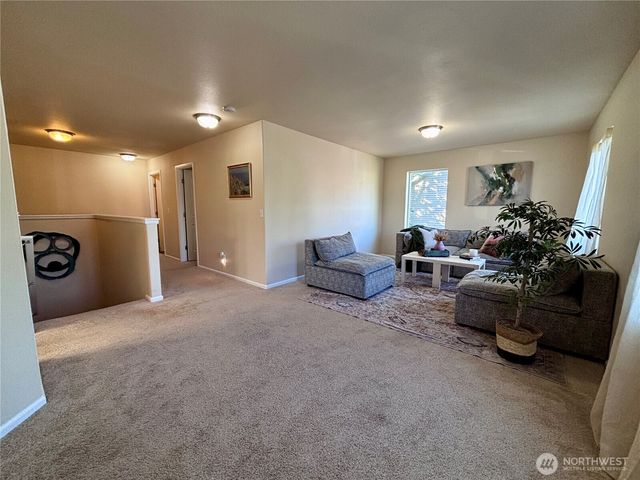 2503 Redwood Court SE, Auburn, WA 98092