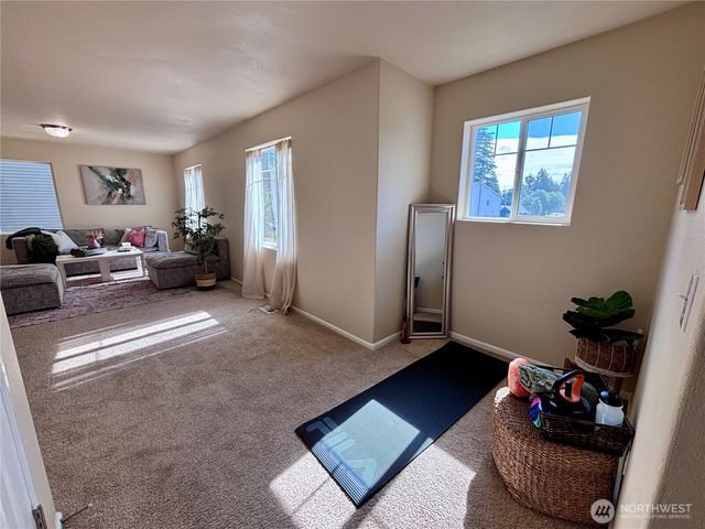 2503 Redwood Court SE, Auburn, WA 98092