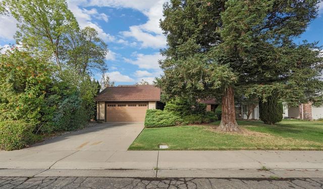 1901 Reisling Dr, Lodi, CA 95240