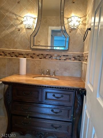 1026 Castle Rd, Mahwah Twp., NJ 07430