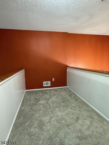 1026 Castle Rd, Mahwah Twp., NJ 07430