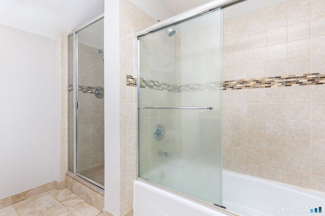 25 Stanley Street B8, West Hartford, CT 06107