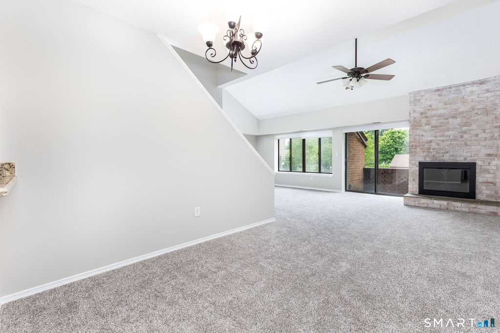 25 Stanley Street B8, West Hartford, CT 06107