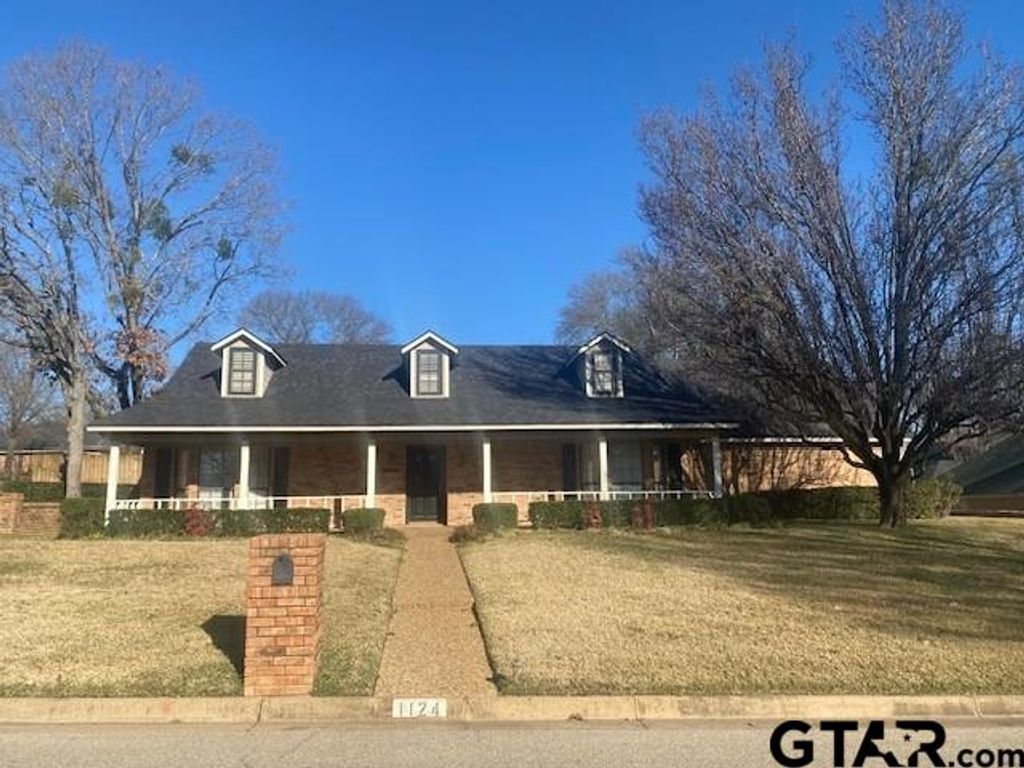 1124 Hillside Drive, Athens, TX 75751