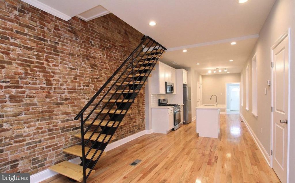 758 N 43RD ST, Philadelphia, PA 19104