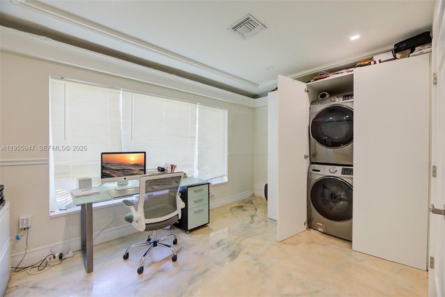 416 N Rainbow Dr, Hollywood, FL 33021