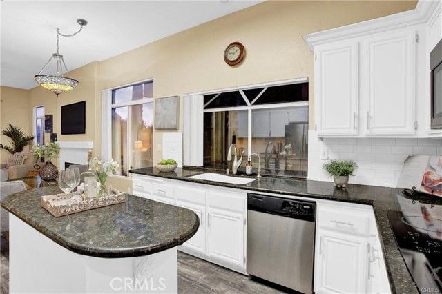 25099 Calle Entradero, Murrieta, CA 92563