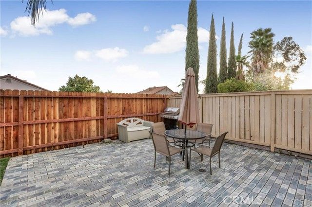 25099 Calle Entradero, Murrieta, CA 92563