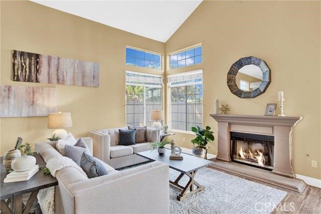 25099 Calle Entradero, Murrieta, CA 92563