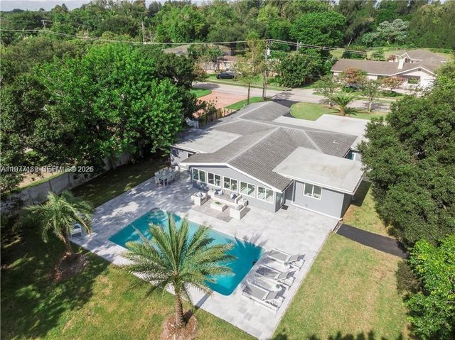 224 E Acre Dr, Plantation, FL 33317