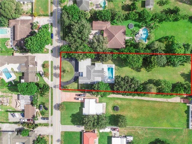 224 E Acre Dr, Plantation, FL 33317