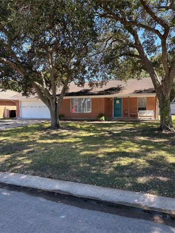 1713 Glenview Lane, Alvin, TX 77511