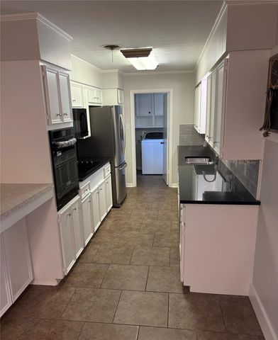1713 Glenview Lane, Alvin, TX 77511