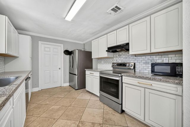 8822 Sultan Drive, Houston, TX 77078