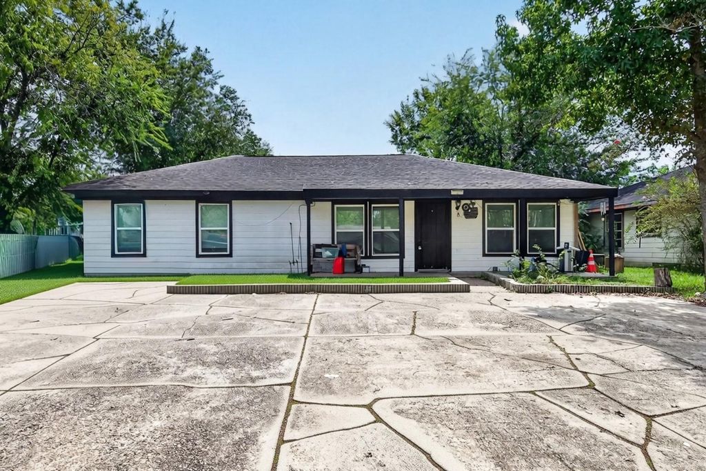 8822 Sultan Drive, Houston, TX 77078