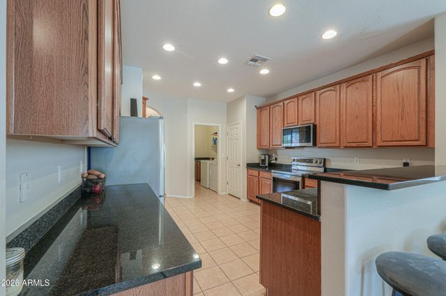 42519 W CHEYENNE Drive, Maricopa, AZ 85138