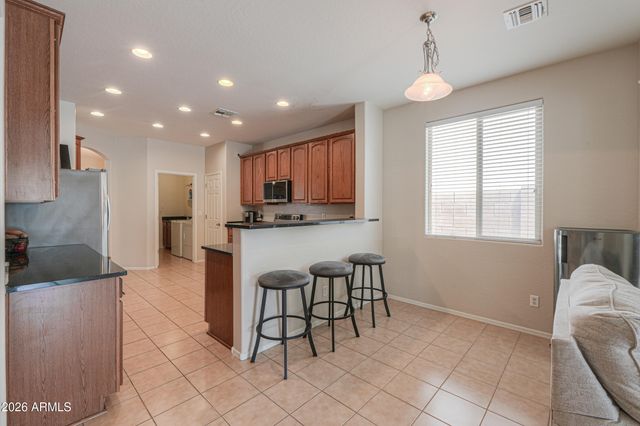 42519 W CHEYENNE Drive, Maricopa, AZ 85138