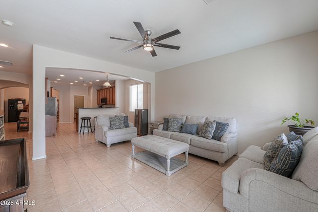 42519 W CHEYENNE Drive, Maricopa, AZ 85138