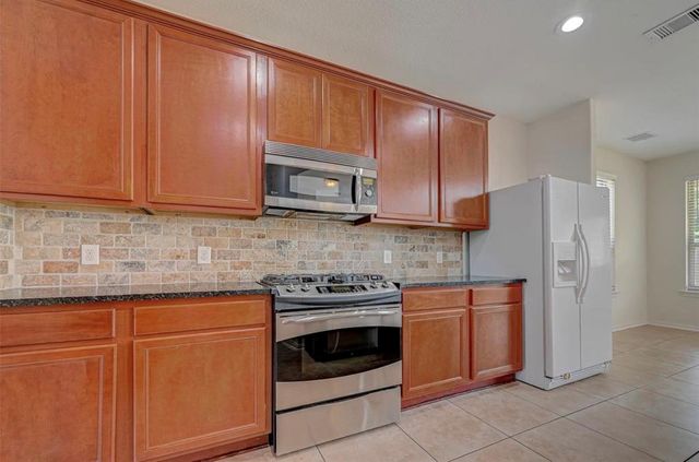 11 Sagamore Ridge Place, Spring, TX 77389