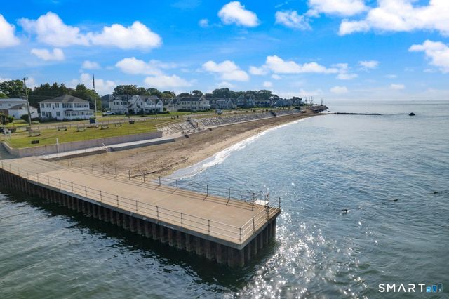 37 Woodland Drive, Old Saybrook, CT 06475