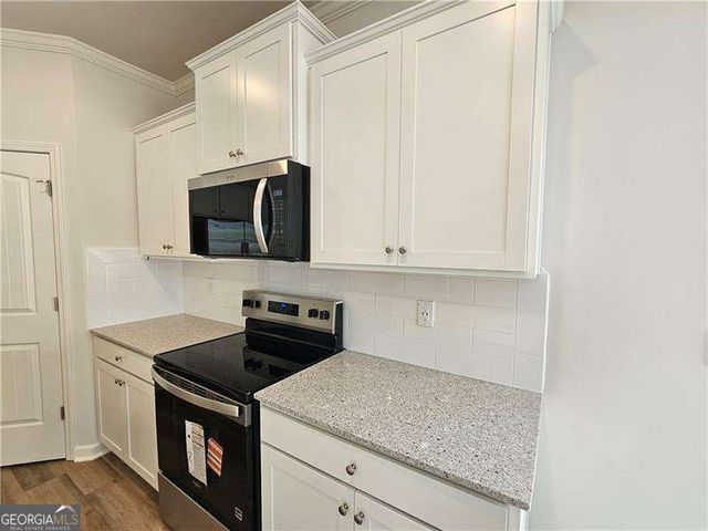 27 Berryville Dr, Dawsonville, GA 30534