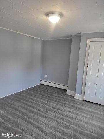 830 COLUMBUS RD, Burlington, NJ 08016