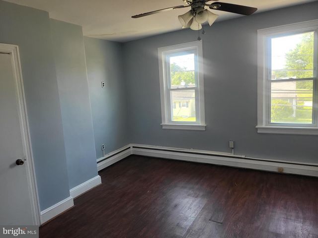 830 COLUMBUS RD, Burlington, NJ 08016