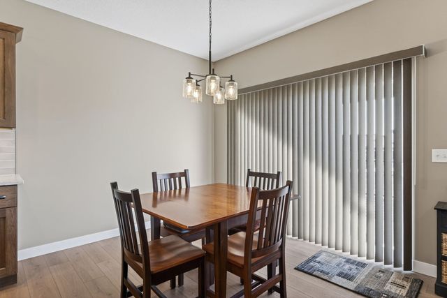 6210 College Avenue, Davenport, IA 52807