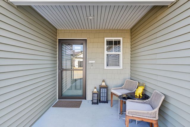 6210 College Avenue, Davenport, IA 52807