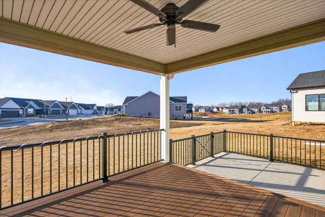 6210 College Avenue, Davenport, IA 52807