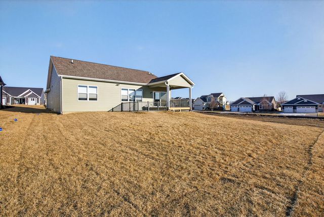 6210 College Avenue, Davenport, IA 52807