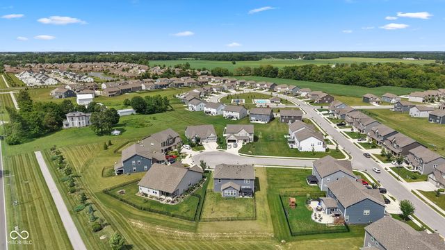4956 S Canton Circle, New Palestine, IN 46163