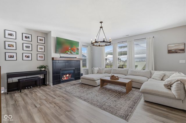 4956 S Canton Circle, New Palestine, IN 46163