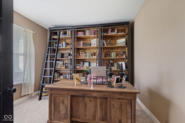 4956 S Canton Circle, New Palestine, IN 46163