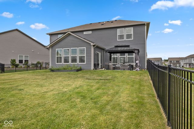 4956 S Canton Circle, New Palestine, IN 46163