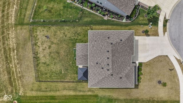 4956 S Canton Circle, New Palestine, IN 46163