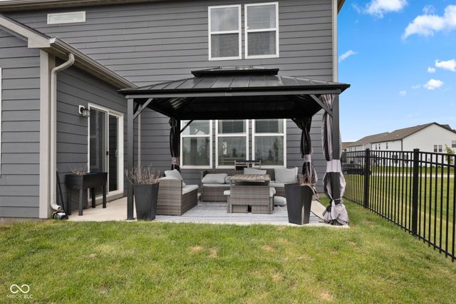 4956 S Canton Circle, New Palestine, IN 46163