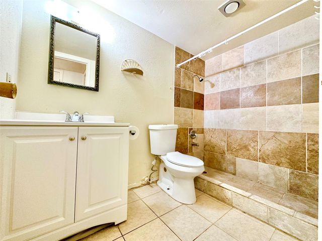 2406 Jo Lyn Lane, Arlington, TX 76014