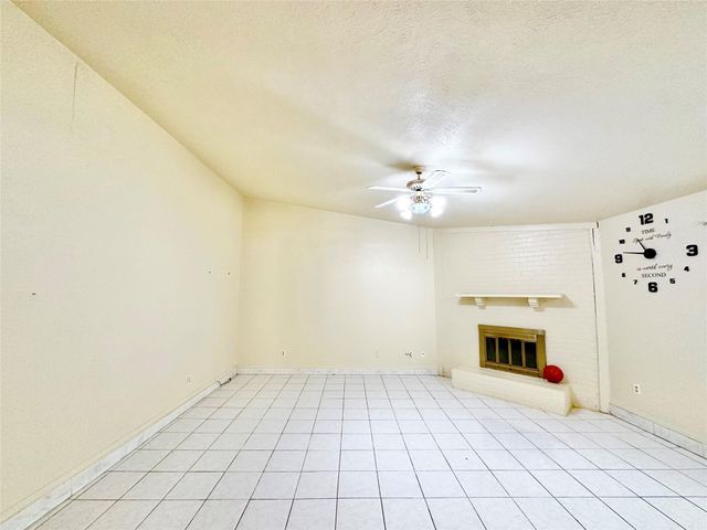 2406 Jo Lyn Lane, Arlington, TX 76014