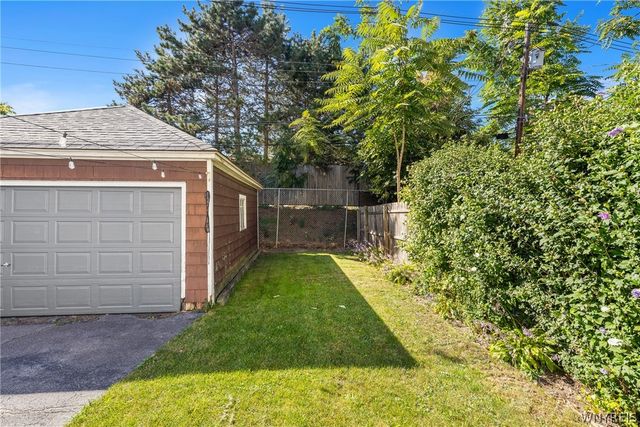 20 Beaumaris Place, Buffalo, NY 14207
