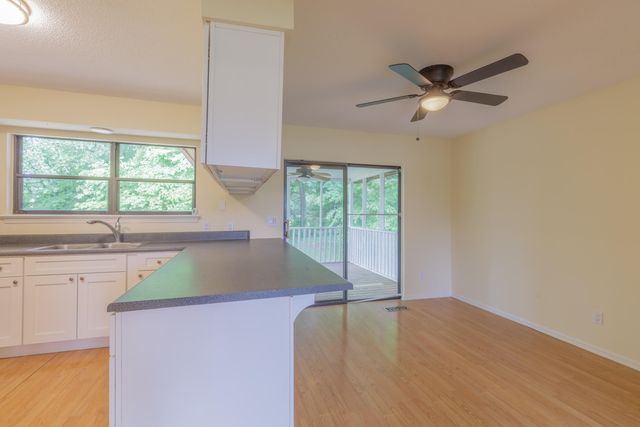 836 S Valleywood Circle, Hixson, TN 37343