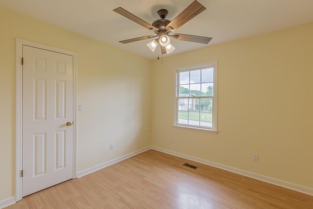 836 S Valleywood Circle, Hixson, TN 37343