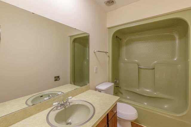 836 S Valleywood Circle, Hixson, TN 37343
