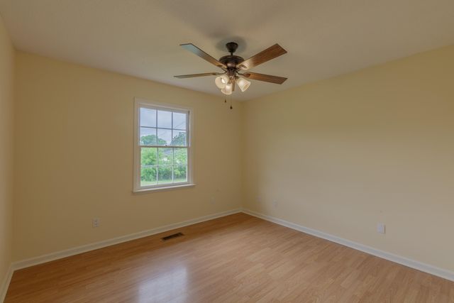 836 S Valleywood Circle, Hixson, TN 37343