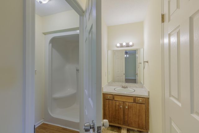 836 S Valleywood Circle, Hixson, TN 37343